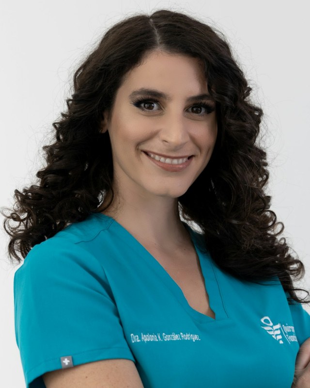 Assistente dentária e receção
